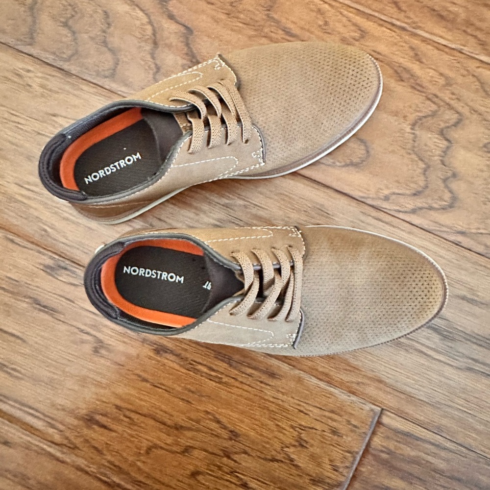 Nordstrom Tan Oxfords Versatile Style